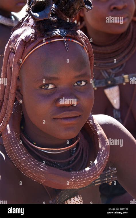 Junge himba frauen 